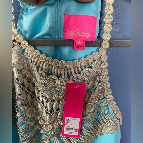 Lilly Pulitzer Pearl Romper in “Bali Blue”. Size 6 - Picture 5 of 8